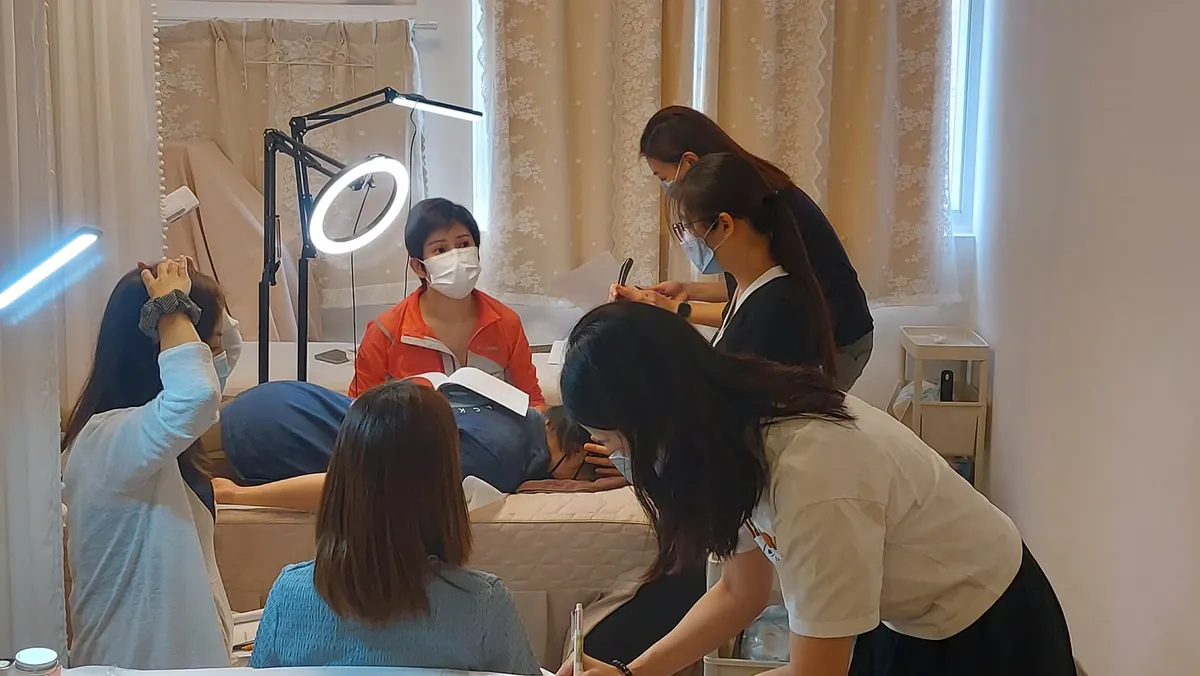 A guided bojin lesson working around the brow and eye