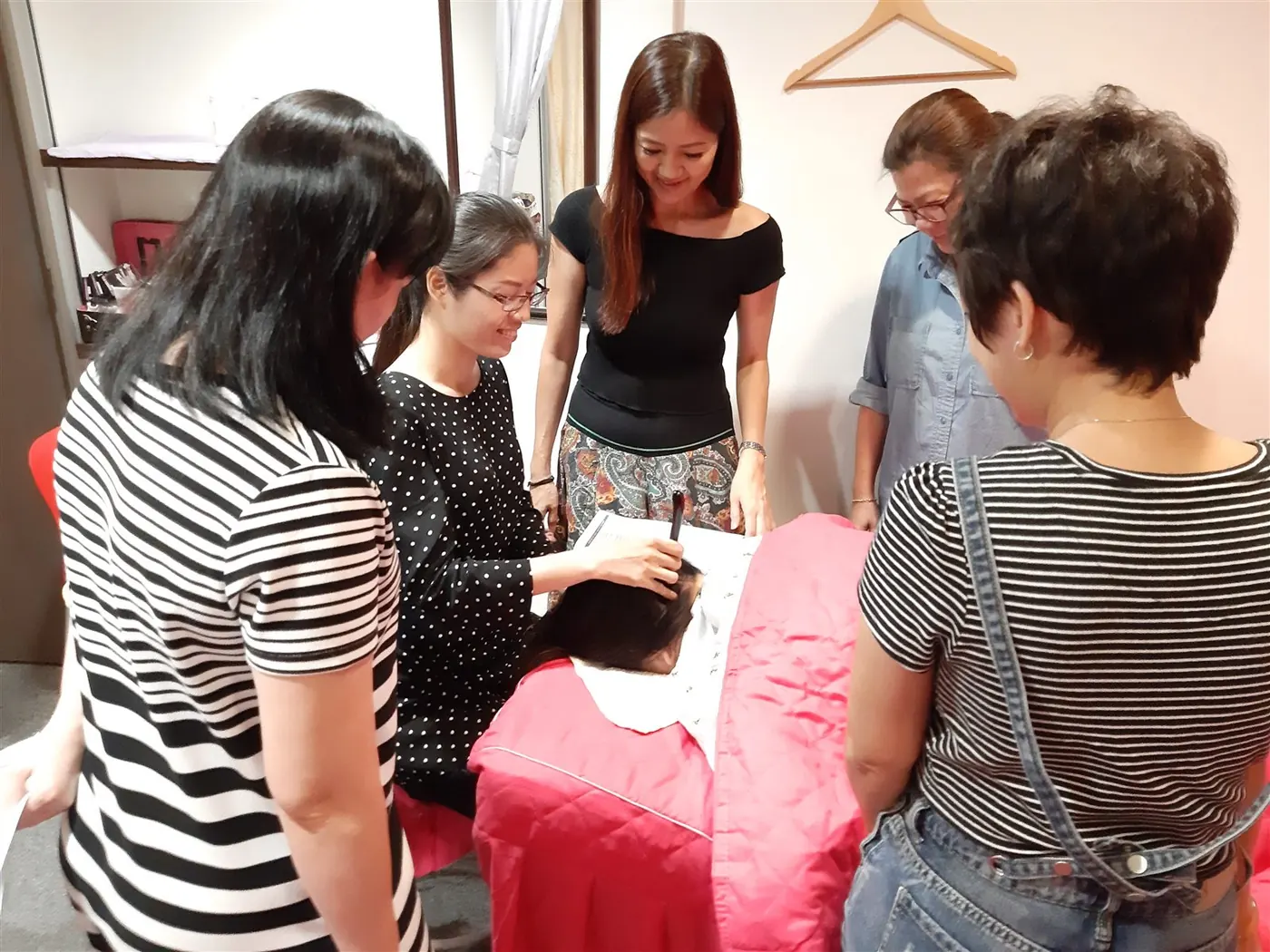 Yu-Ting Lan teaching the Bojin Method to a small group of students